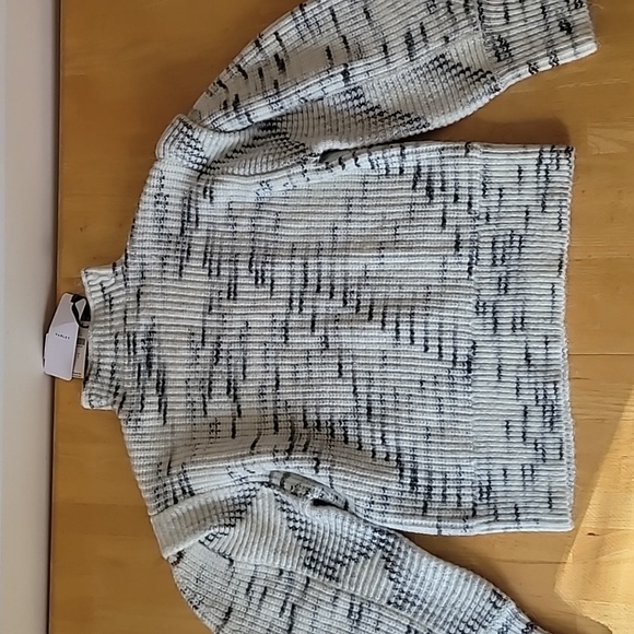 VARLEY Belgrave Knit Sweater in Egret & Charcoal - Picture 4 of 14